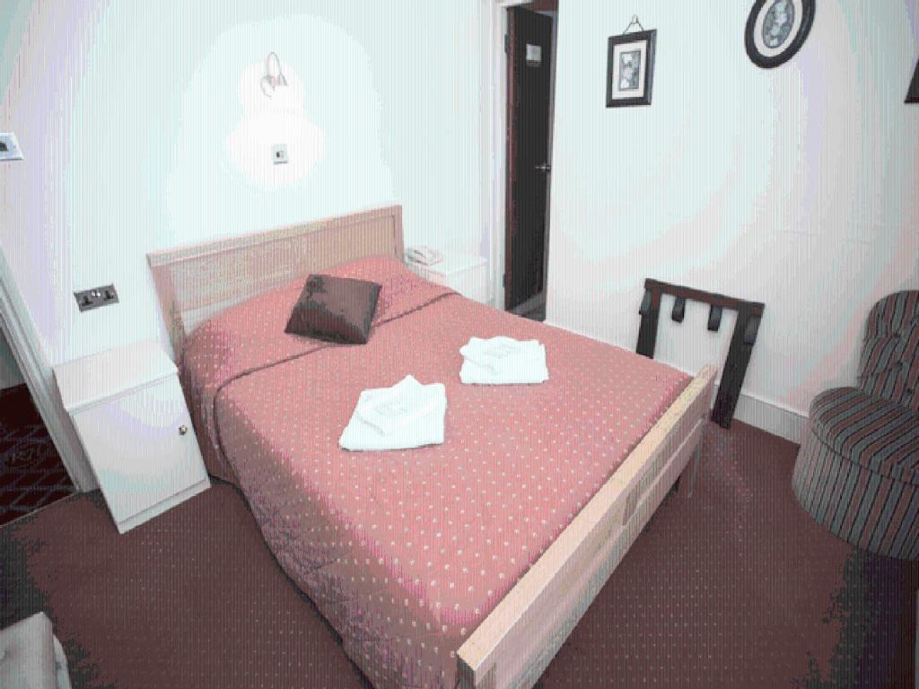 Oyo Ridgeway Hotel Chingford Quarto foto